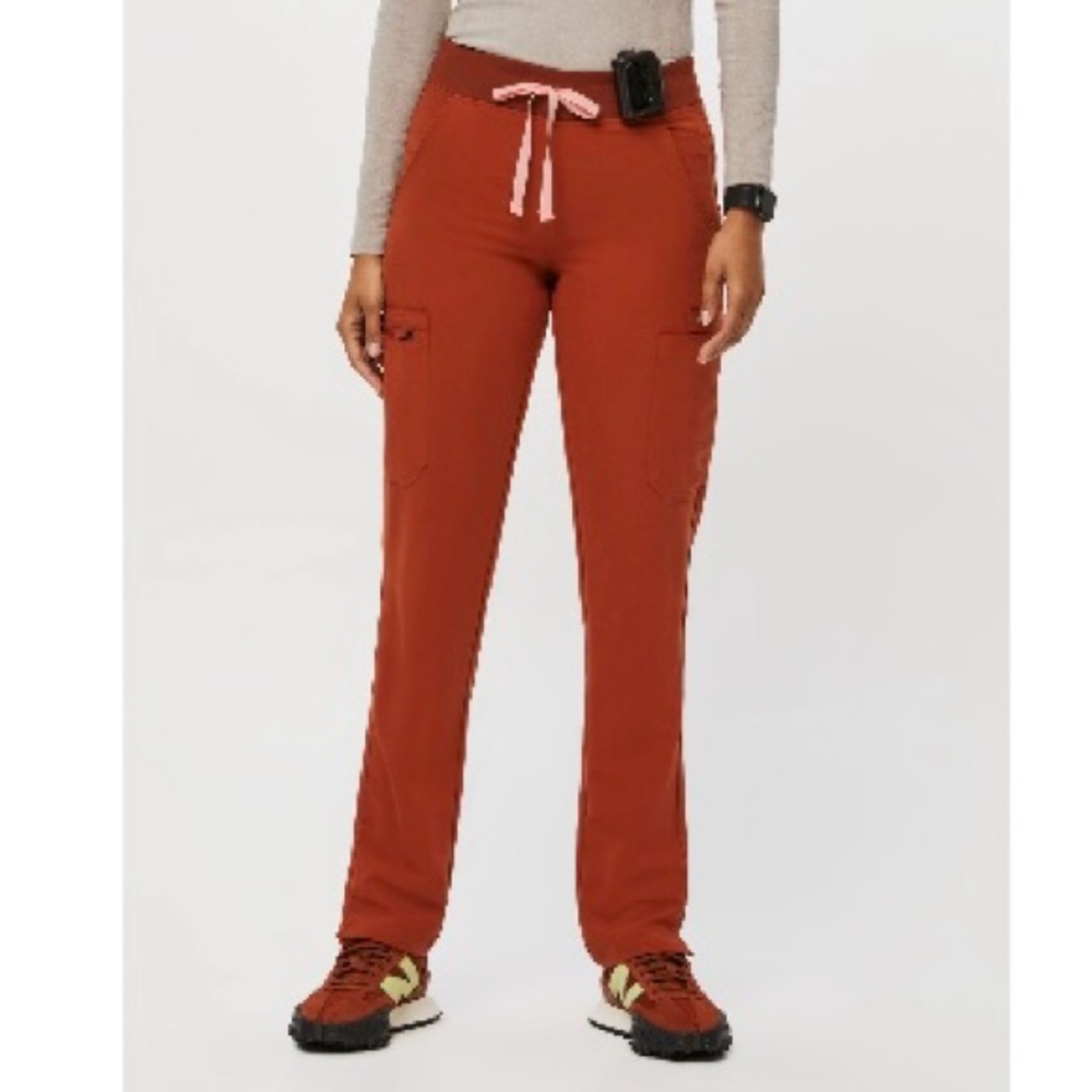 Women’s Yola™ Skinny Scrub Pants 2.0 — Size S Tall — Auburn — NWT/Discontinued
